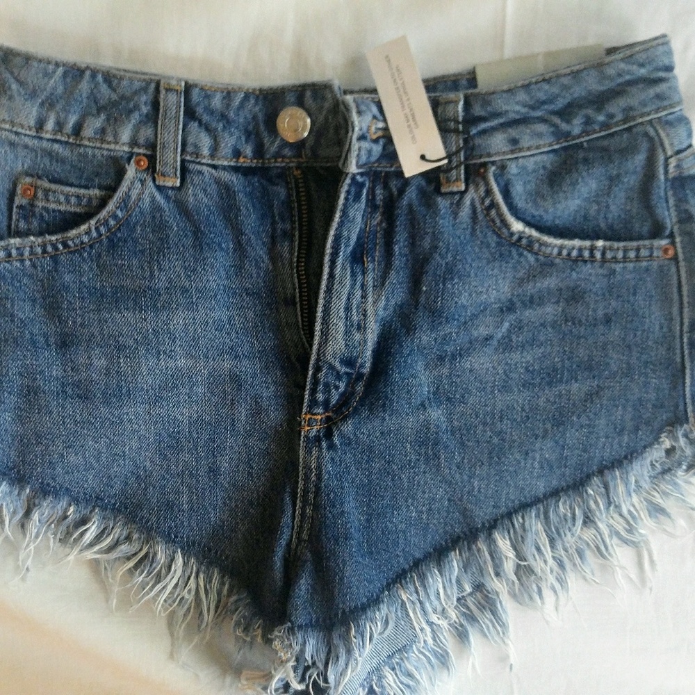 Kiri Cheeky Fray Shorts